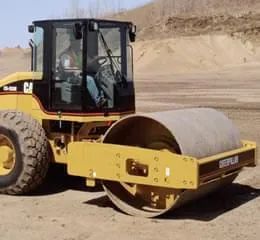 Compactador de solo CAT CS 533E